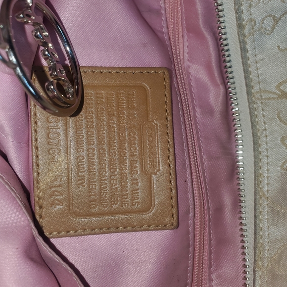 Purse - Picture 2 of 3